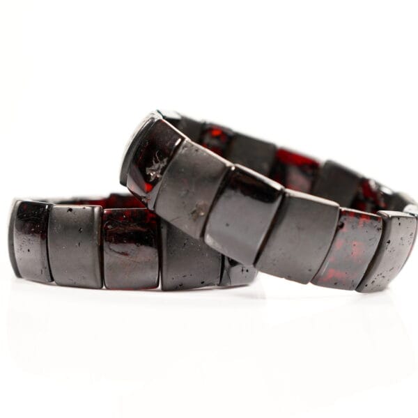 Gintarinė apyrankė ypatingai progai