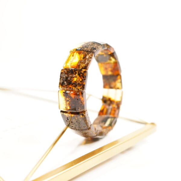 prabangi gintarinė apyrankė