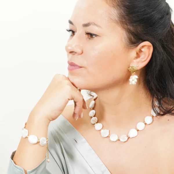 Moteriškas perlų komplektas