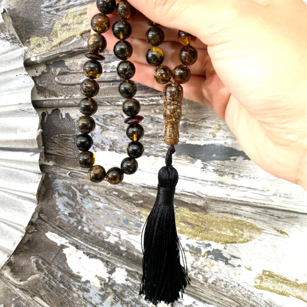 Musulmoniškas tasbih rožančius su kutu