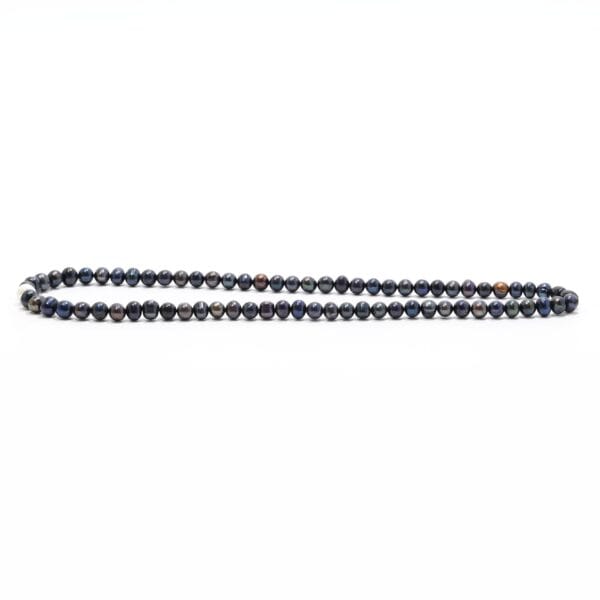 juodų perlų vėrinys vyrams