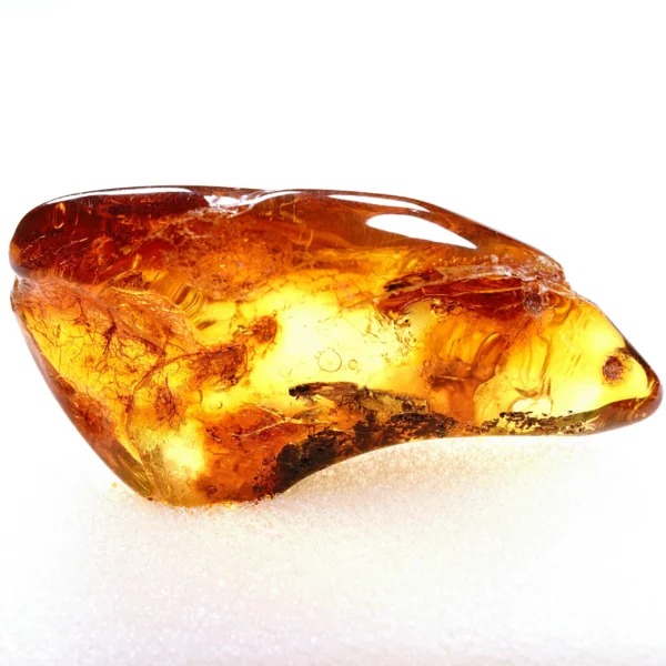 Natūralaus Baltijos gintaras su musėmis