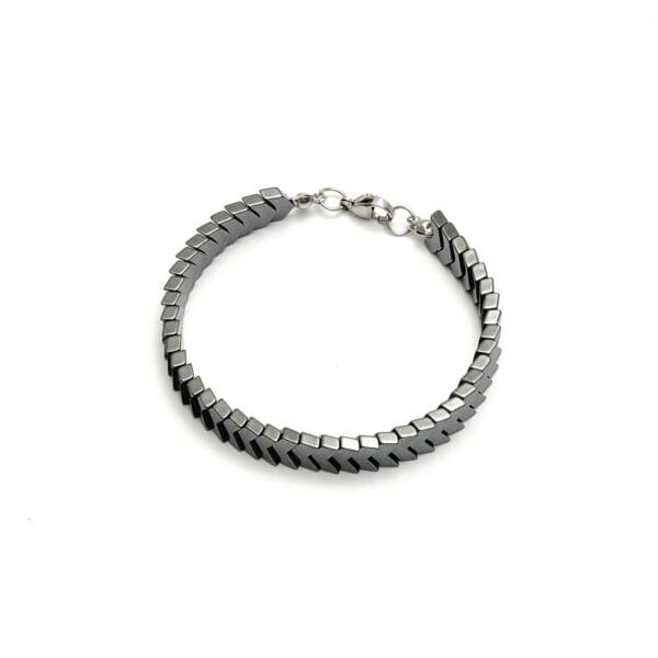 Apyrankė iš natūralaus hematito