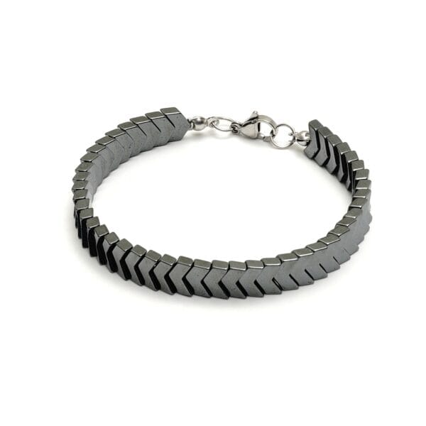 Apyrankė iš natūralaus hematito