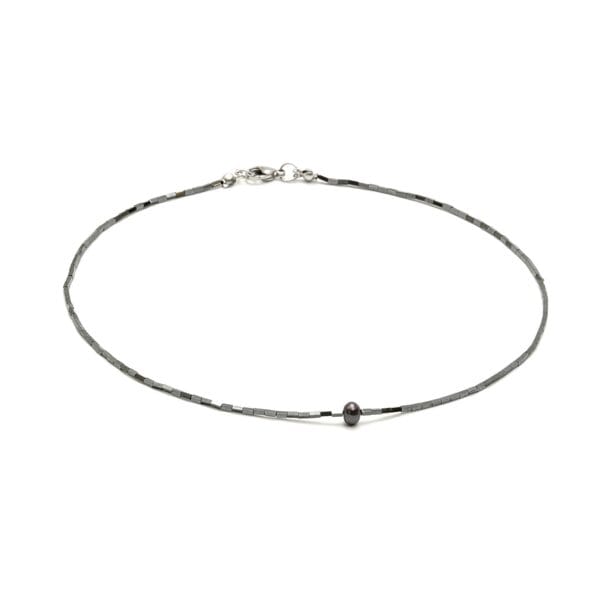 Hematito vėrinys moterims