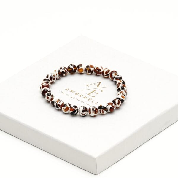 Apyrankė su natūralaus gintaro fragmentais