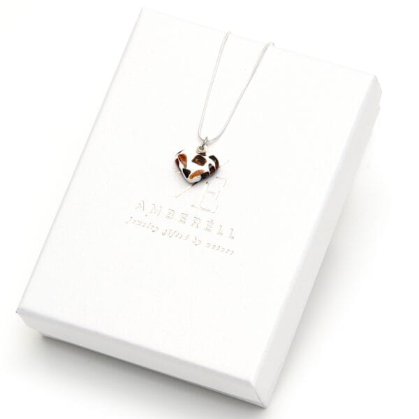 Natūralaus Baltijos gintaro auskarų, pakabuko ir apyrankės komplektas