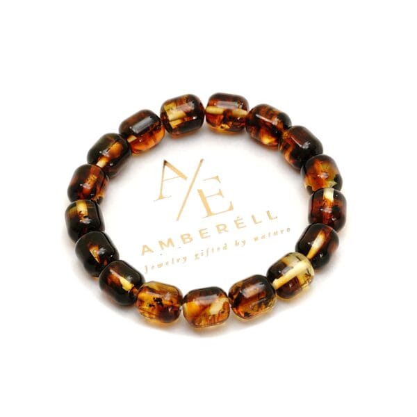 Komplektas iš natūralaus Baltijos gintaro