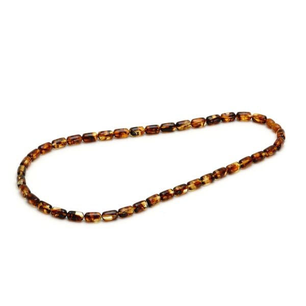 Vėrinys iš natūralaus Baltijos gintaro