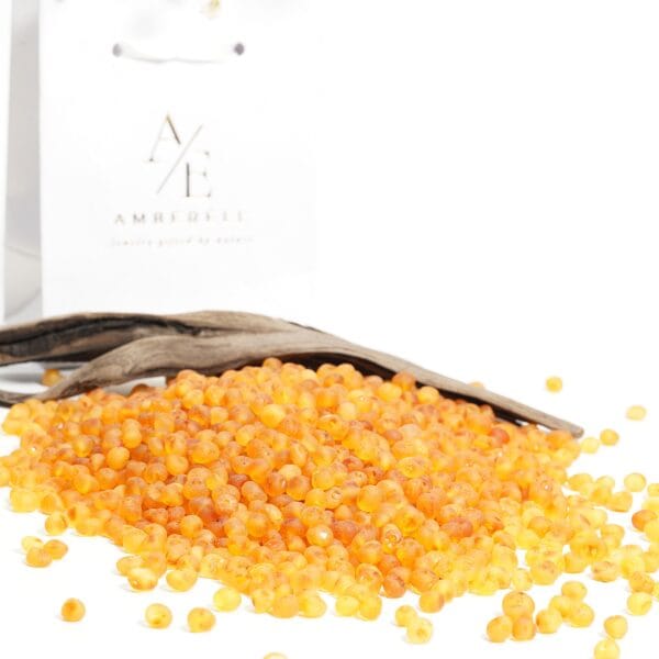 Gręžti gintaro karoliukai